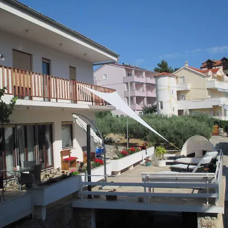 Studio In Omis/makarska Riviera 7224 Apartamento Omiš